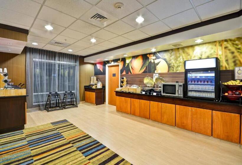 בית מלון כפרי Fairfield Inn & Suites Tampa Fairgrounds/casino