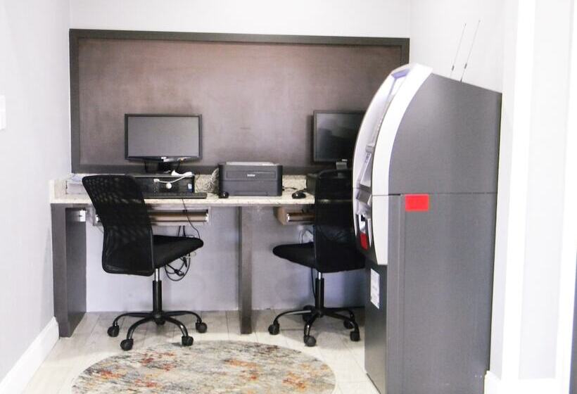 בית מלון כפרי Fairway Inn Florida City Homestead Everglades