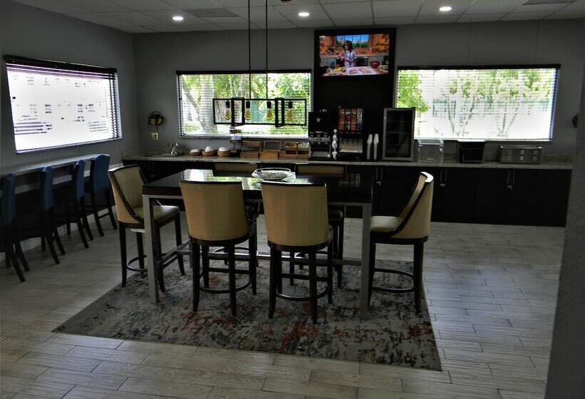 בית מלון כפרי Fairway Inn Florida City Homestead Everglades