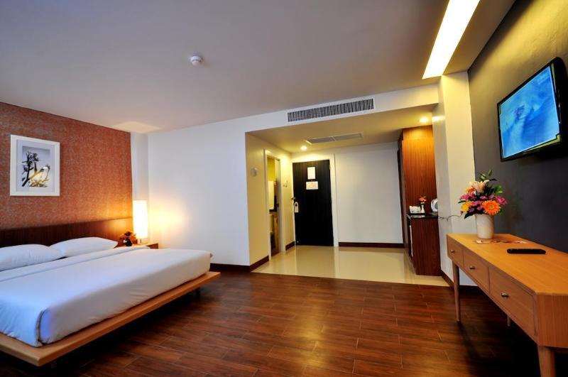 Flipper Lodge Hotel   Sha Extra Plus