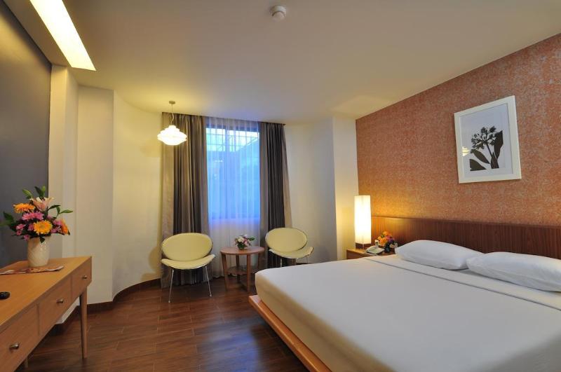 Flipper Lodge Hotel   Sha Extra Plus