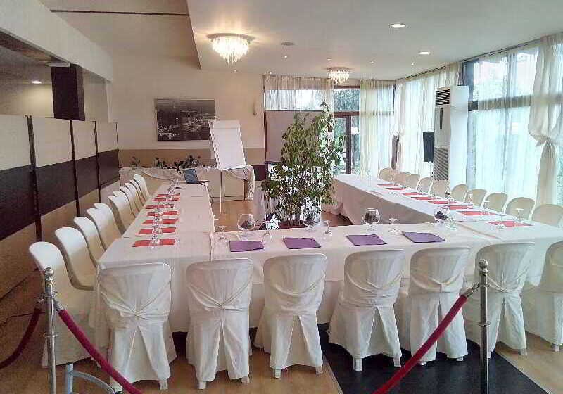 فندق Four Seasons