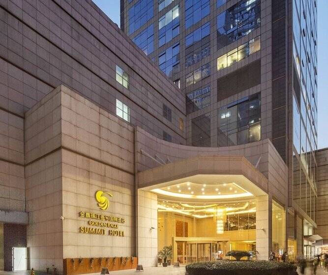 Golden Eagle Summit Hotel Downtown