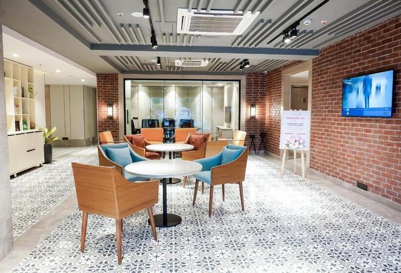 酒店 Golden Tulip Lucknow