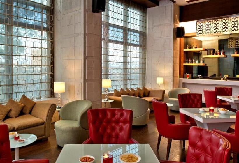 酒店 Golden Tulip Lucknow