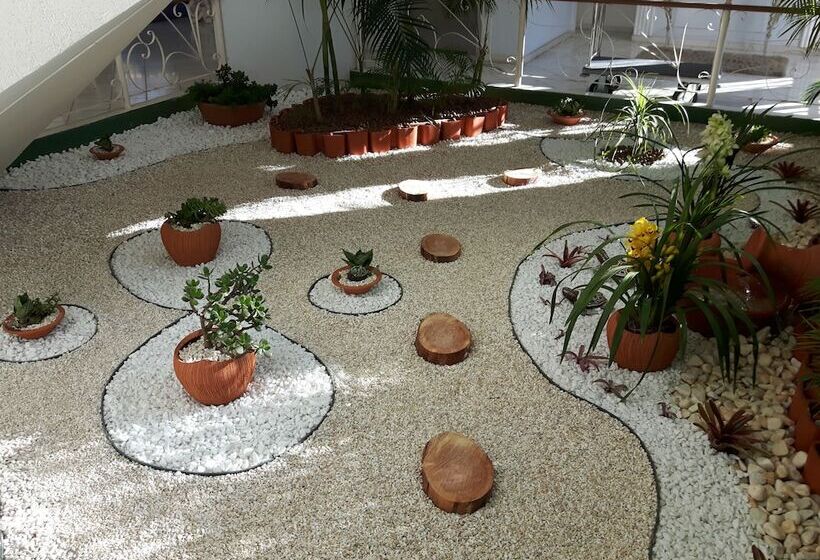 בית מלון כפרי Grand Ville