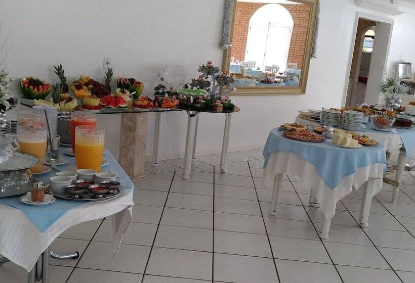 בית מלון כפרי Grand Ville