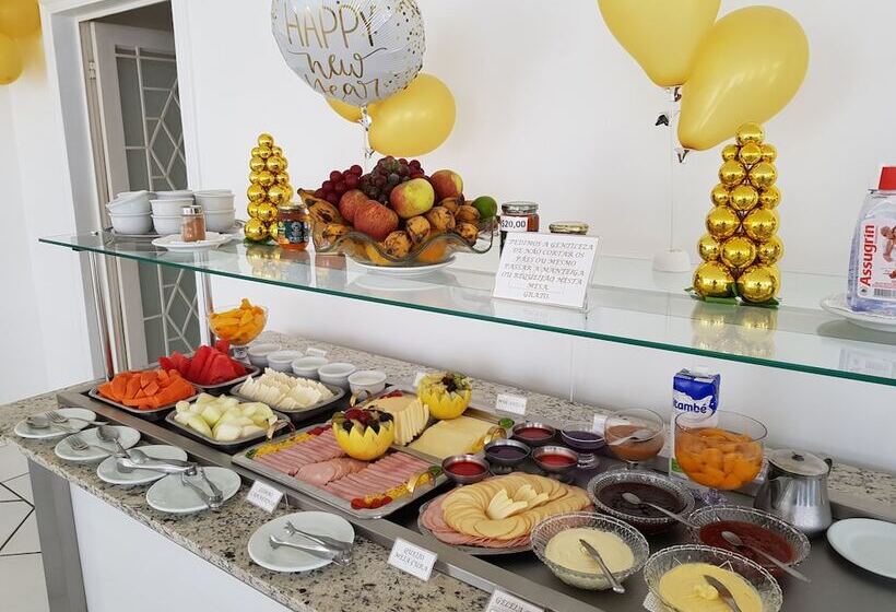 בית מלון כפרי Grand Ville