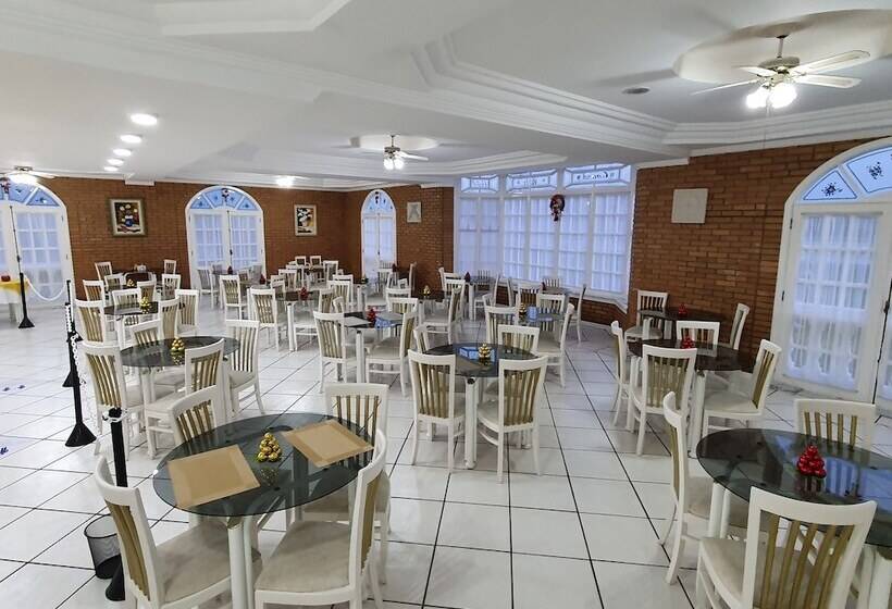 בית מלון כפרי Grand Ville