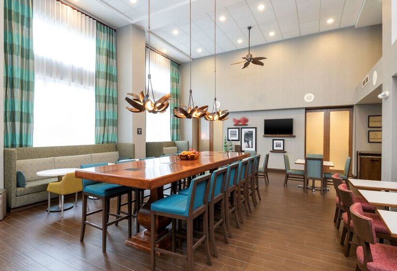 فندق Hampton Inn & Suites Fort Myers   Colonial Blvd