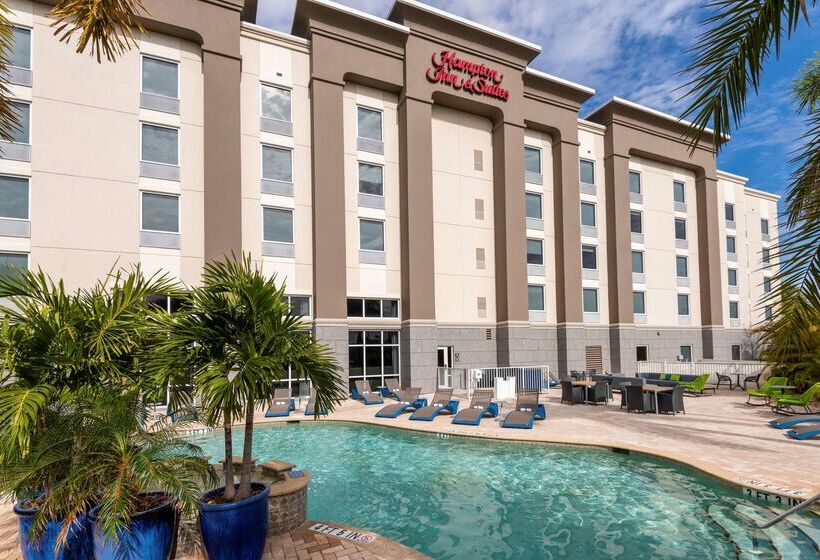 فندق Hampton Inn & Suites Fort Myers   Colonial Blvd