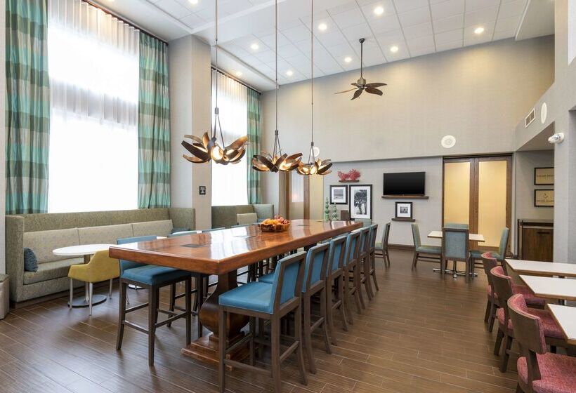 فندق Hampton Inn & Suites Fort Myers   Colonial Blvd