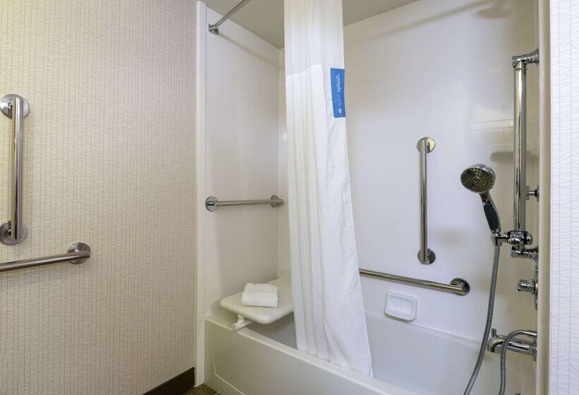 فندق Hampton Inn & Suites Fort Myers   Colonial Blvd