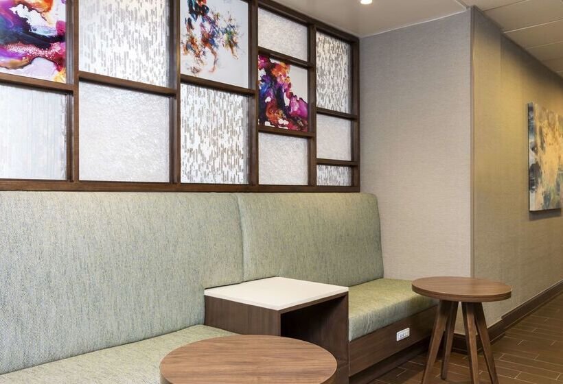 فندق Hampton Inn & Suites Fort Myers   Colonial Blvd