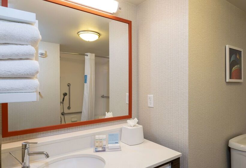 فندق Hampton Inn & Suites Fort Myers   Colonial Blvd
