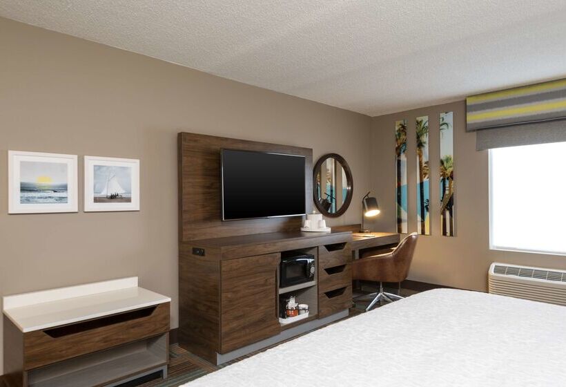 فندق Hampton Inn & Suites Fort Myers   Colonial Blvd