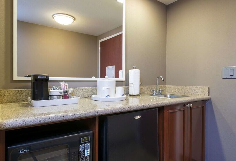 فندق Hampton Inn & Suites Fort Myers   Colonial Blvd