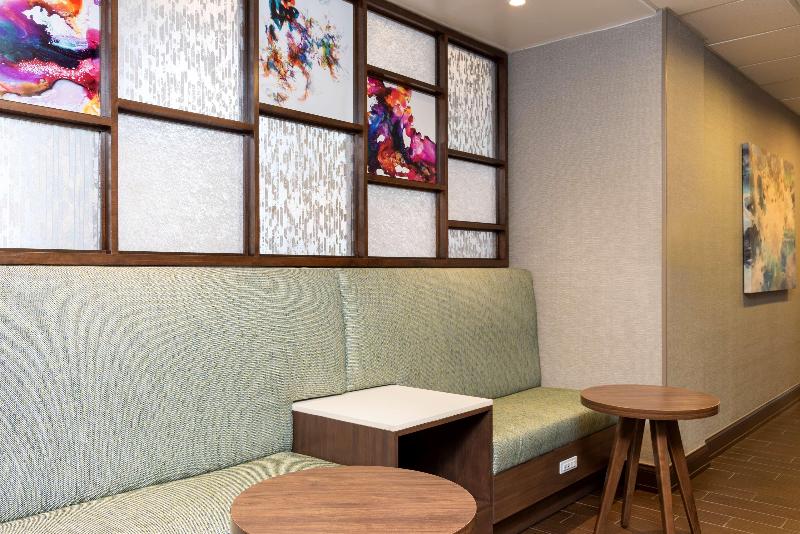 فندق Hampton Inn & Suites Fort Myers   Colonial Blvd