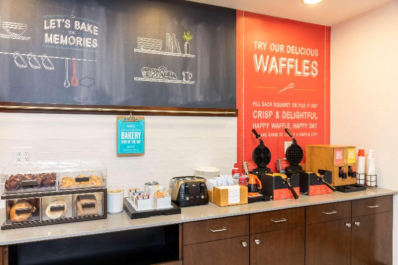 فندق Hampton Inn & Suites Fort Myers   Colonial Blvd