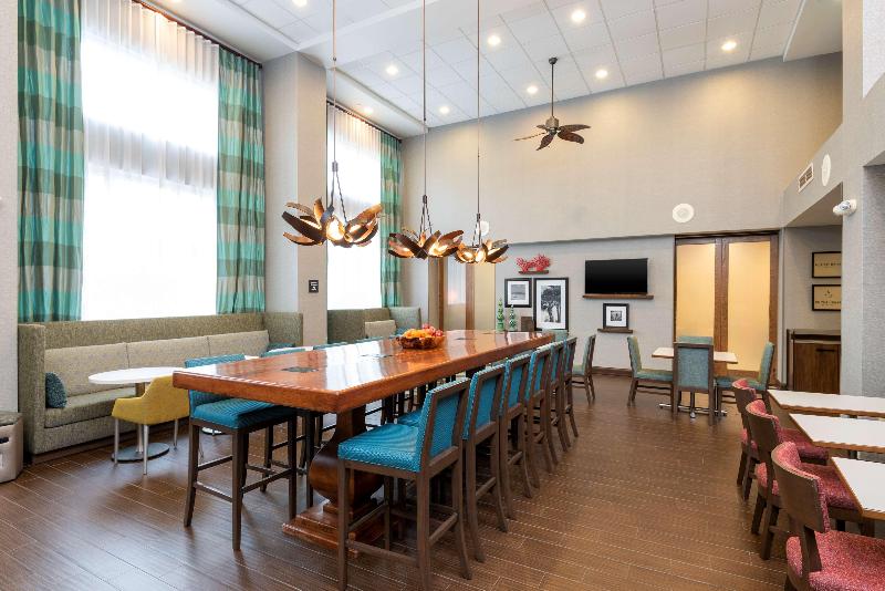 فندق Hampton Inn & Suites Fort Myers   Colonial Blvd