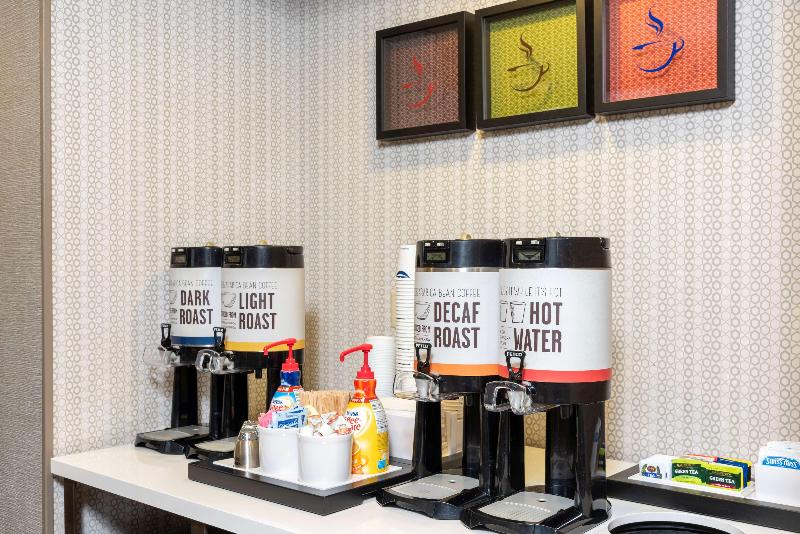 فندق Hampton Inn & Suites Fort Myers   Colonial Blvd