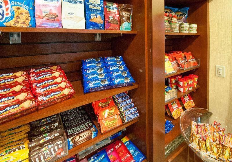 فندق Hampton Inn & Suites Fort Myers   Colonial Blvd