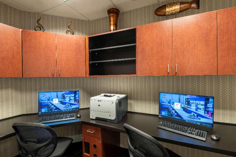 فندق Hampton Inn & Suites Fort Myers   Colonial Blvd