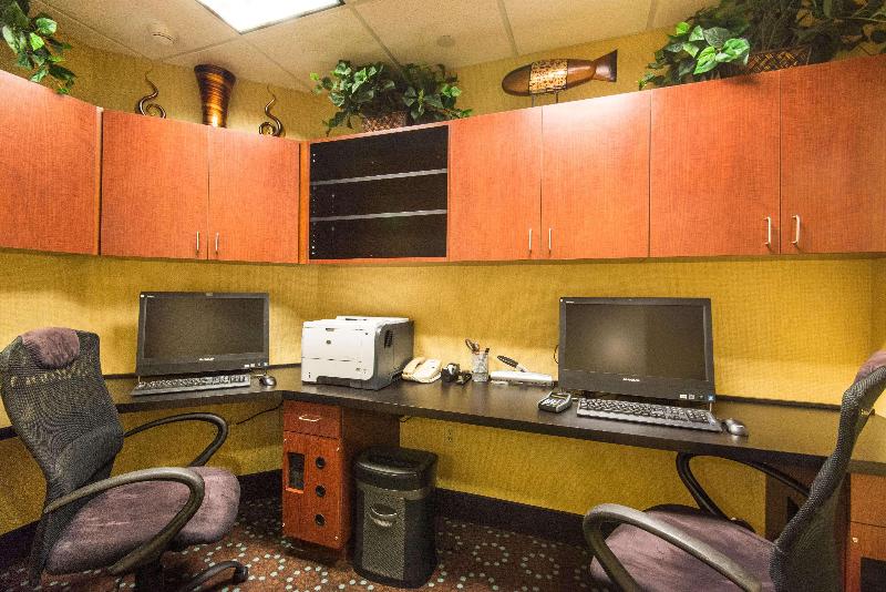 فندق Hampton Inn & Suites Fort Myers   Colonial Blvd