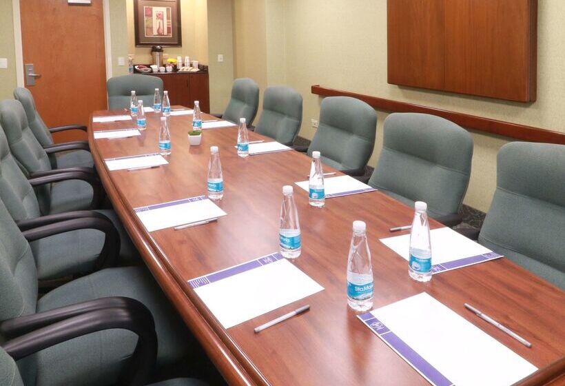 فندق Hampton Inn By Hilton Reynosa/zona Industrial