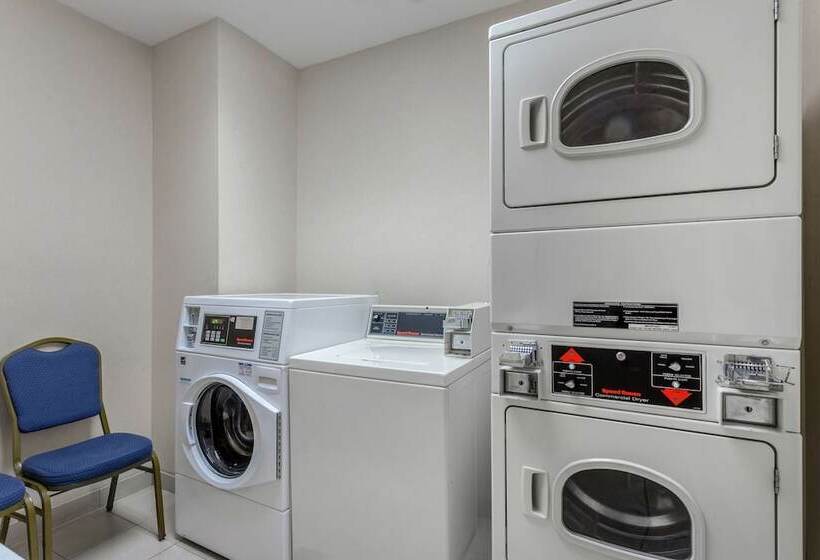 בית מלון כפרי Hilton Garden Inn Richmond South/southpark