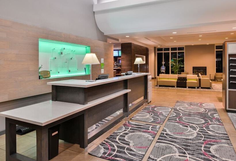 هتل Holiday Inn Kansas City Airport, An Ihg