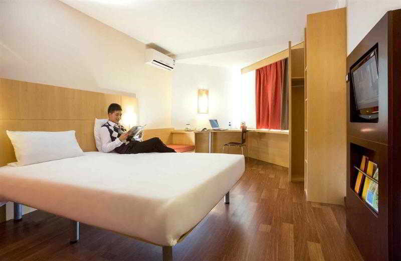 Hotel ibis Shanghai Free Zone