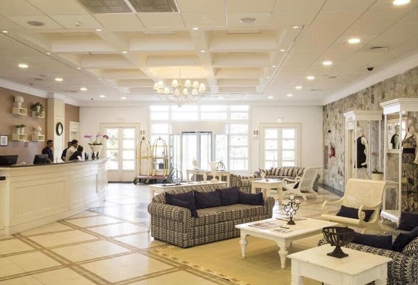 בית מלון כפרי Il Campanario Villaggio Resort