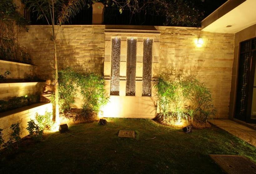 호텔 ​Justa Gurgaon