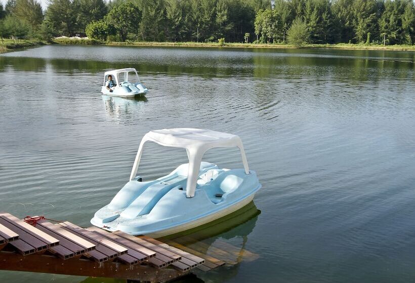 Kantary Beach Hotel Villas & Suites