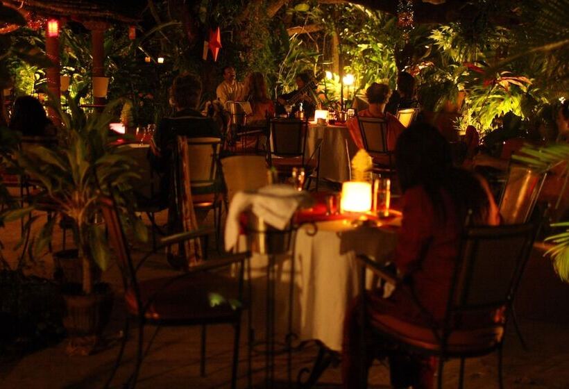 هتل Laguna Anjuna