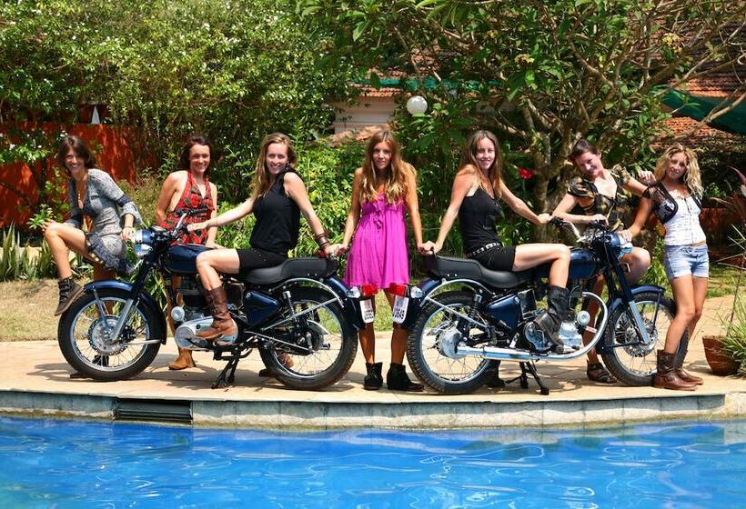 هتل Laguna Anjuna