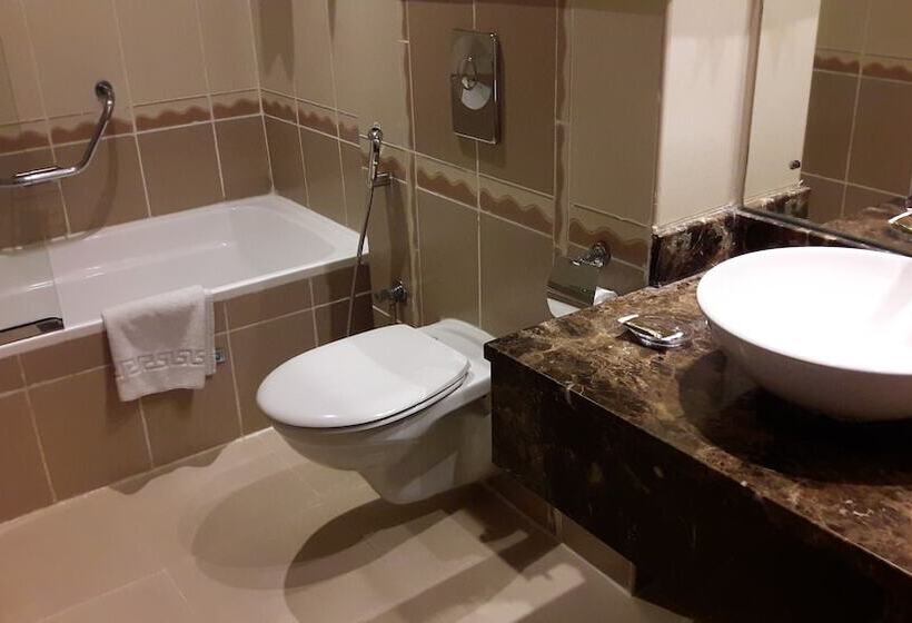 هتل Landmark Riqqa