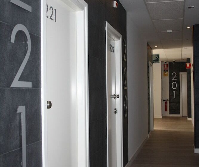 هتل Lb Villa De Cuenca