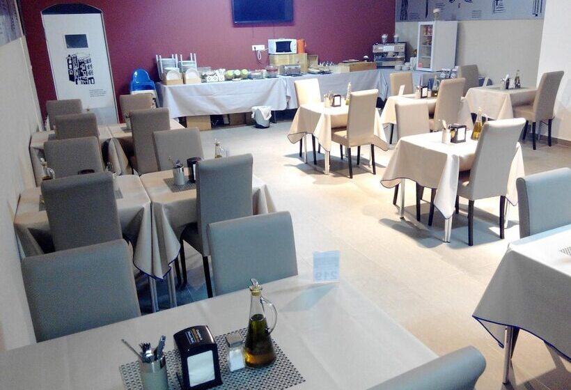 هتل Lb Villa De Cuenca