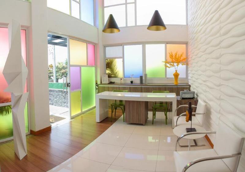 Отель Malibu Plaza