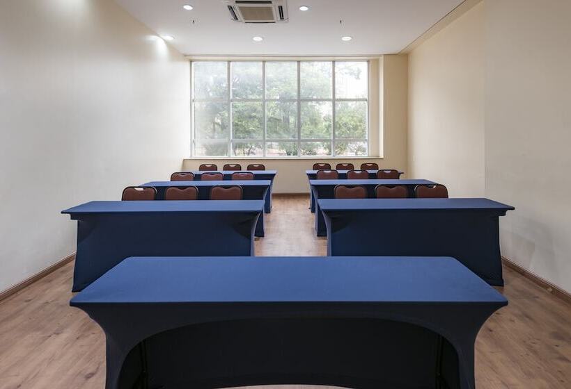 Отель Monreale Plus Sao Jose Dos Campos