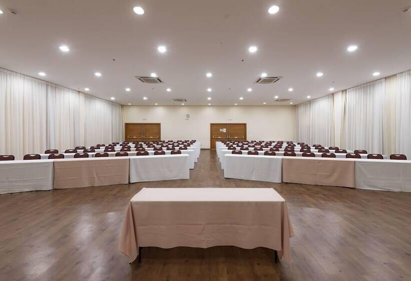 Отель Monreale Plus Sao Jose Dos Campos