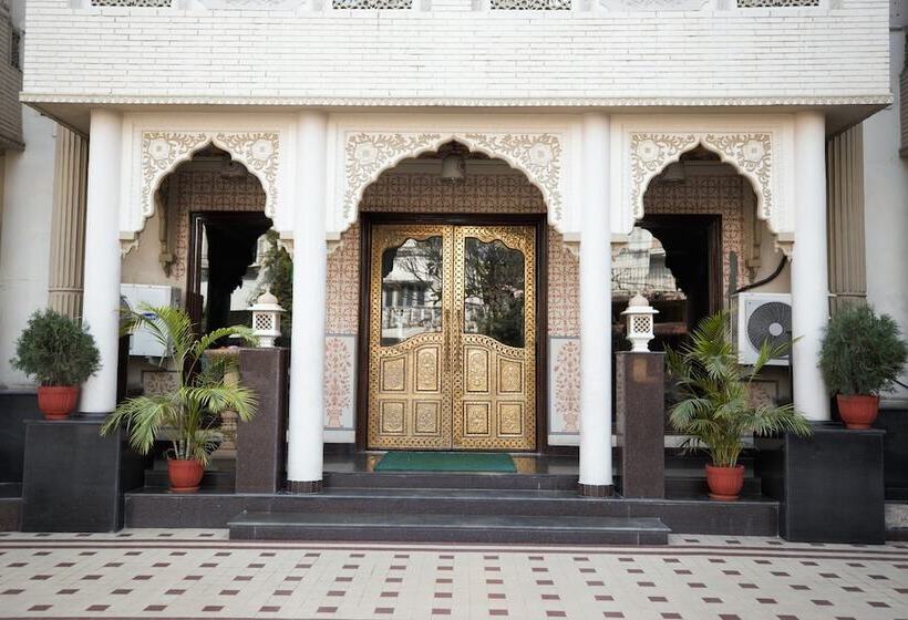 فندق Nahargarh Haveli