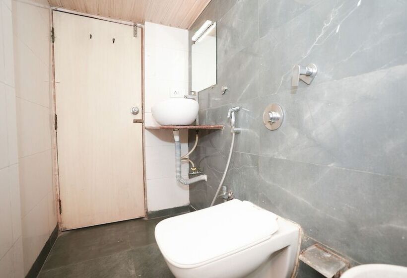 Отель Neelkiran