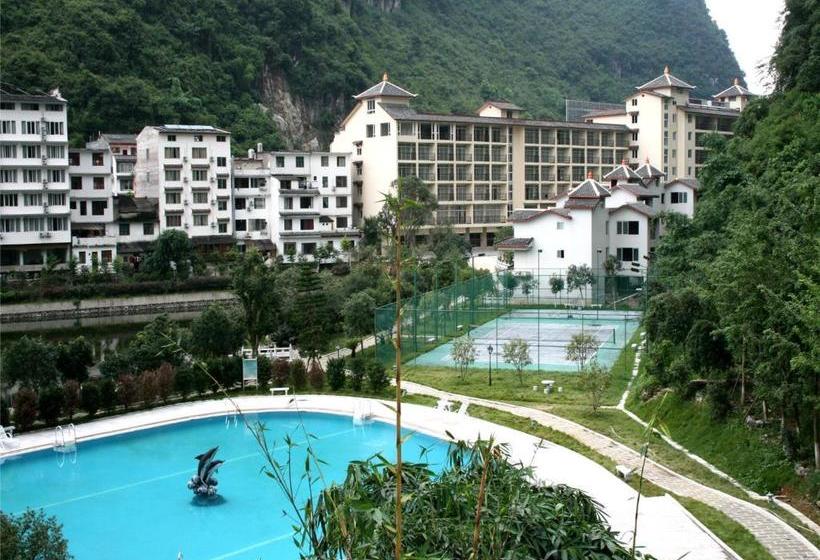 בית מלון כפרי New West Street International