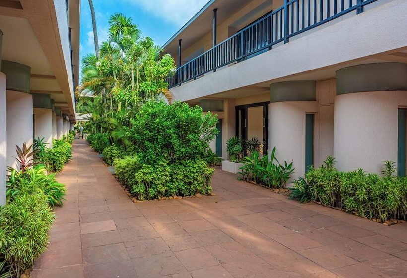 O Hotel Goa, Candolim Beach
