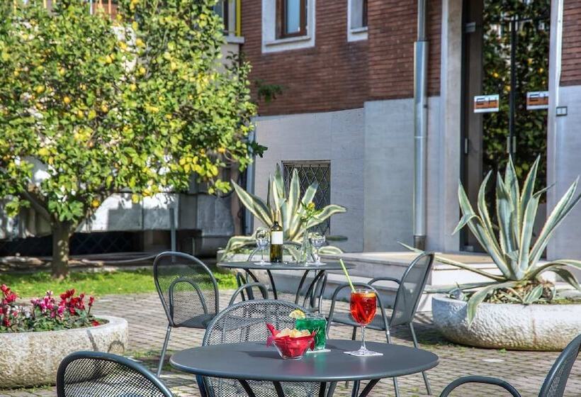 هتل Occidental Aurelia