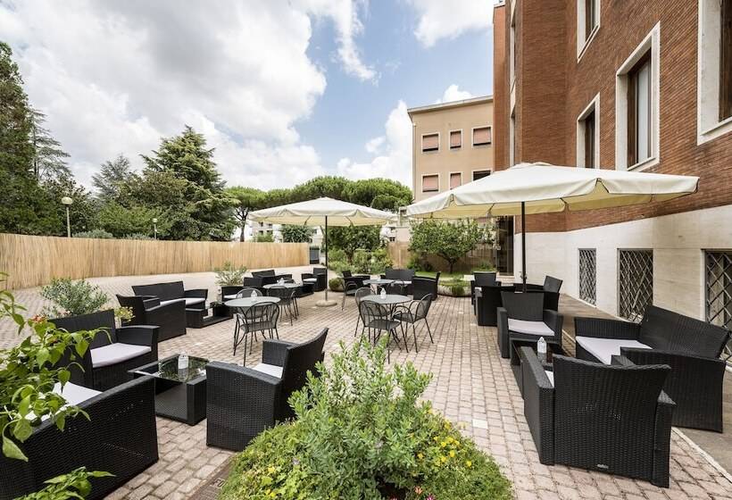 בית מלון כפרי Occidental Aurelia