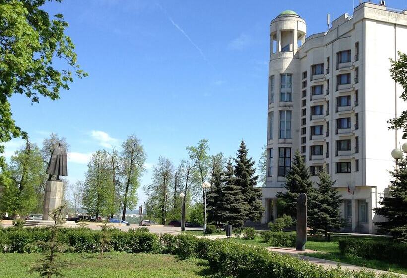 בית מלון כפרי Oktyabrskaya